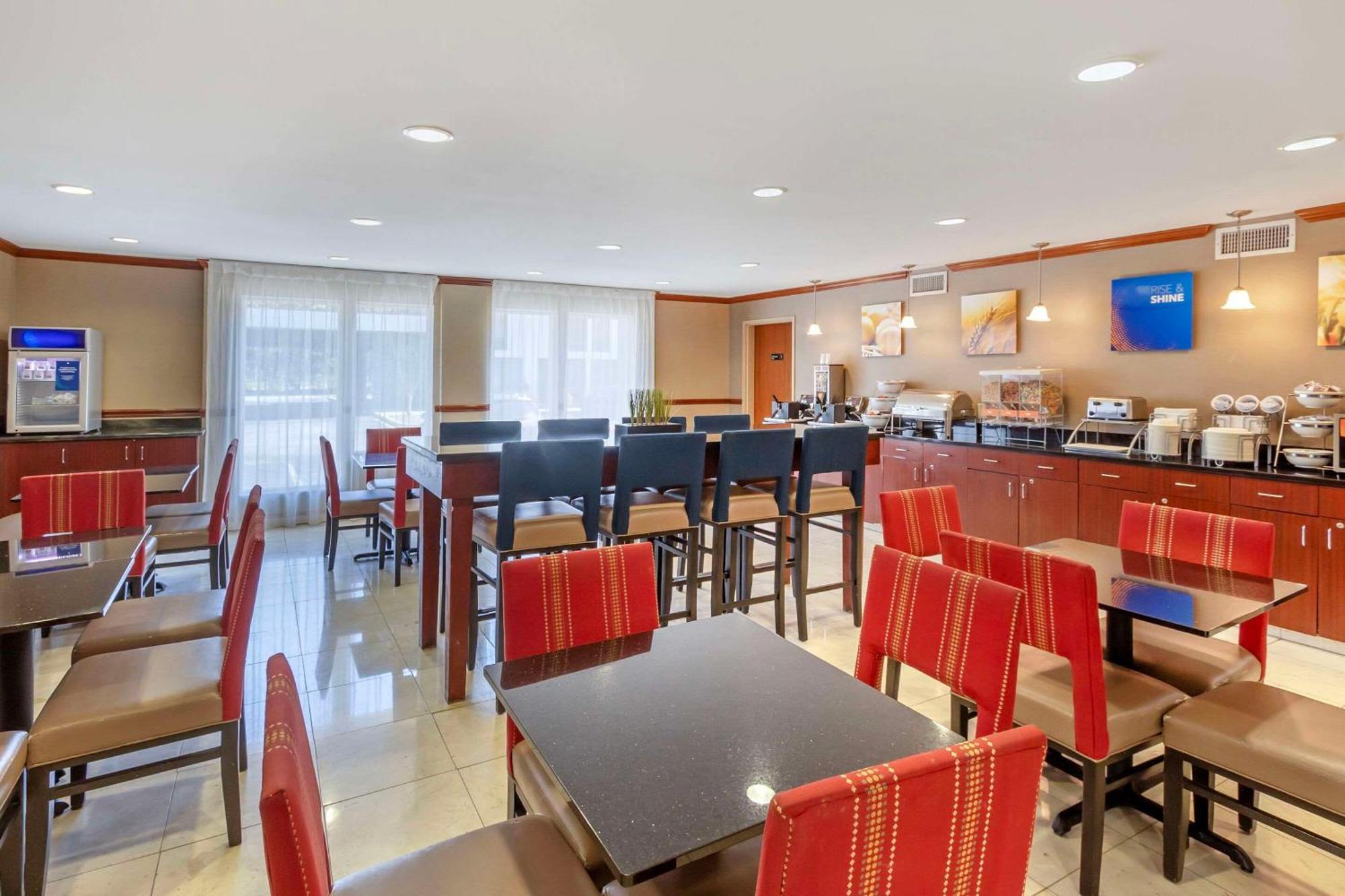 Comfort Inn & Suites Airport Convention Center North Charleston Exteriér fotografie